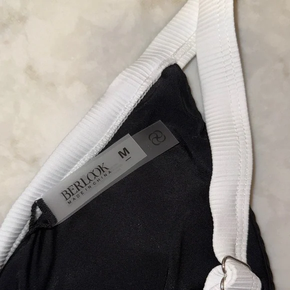 Contrast Trim Triangle Bikini Top - Picture 8 of 8